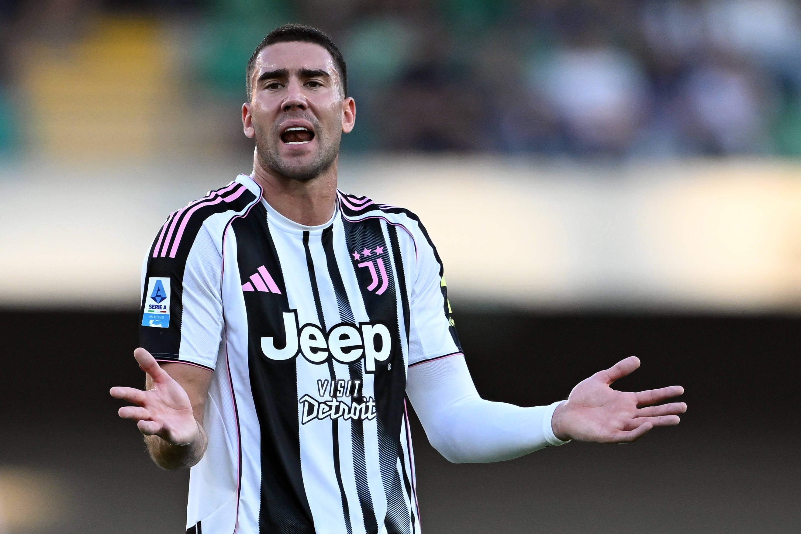 星空体育官网-米体：尤文希望弗拉霍维奇降薪50%，从600万欧起步外加一系列奖金